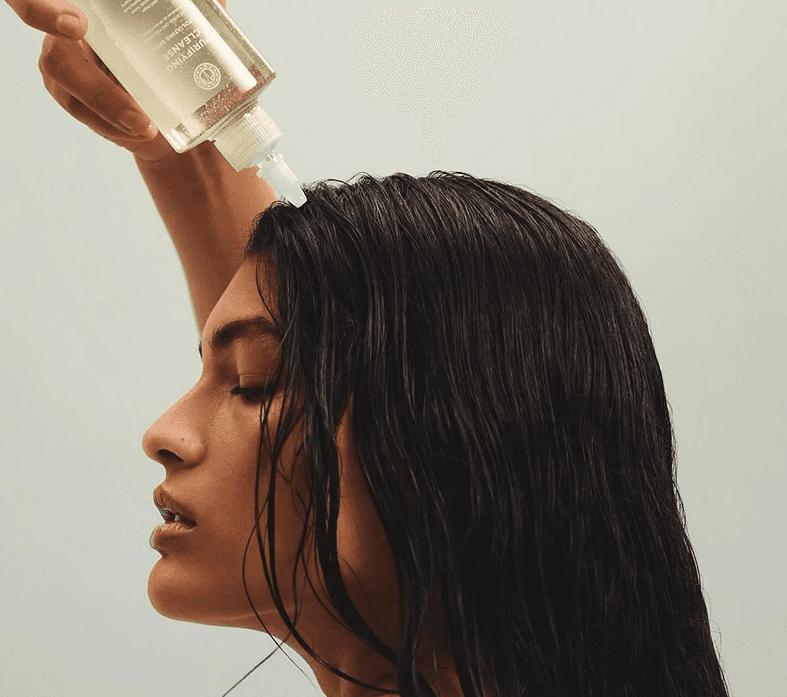 HAIR LOSS IN YOUR 30S? HERE’S WHAT’S ACTUALLY HAPPENING